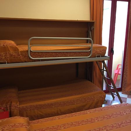 Hotel Fiorella 세니갈리아 객실 사진