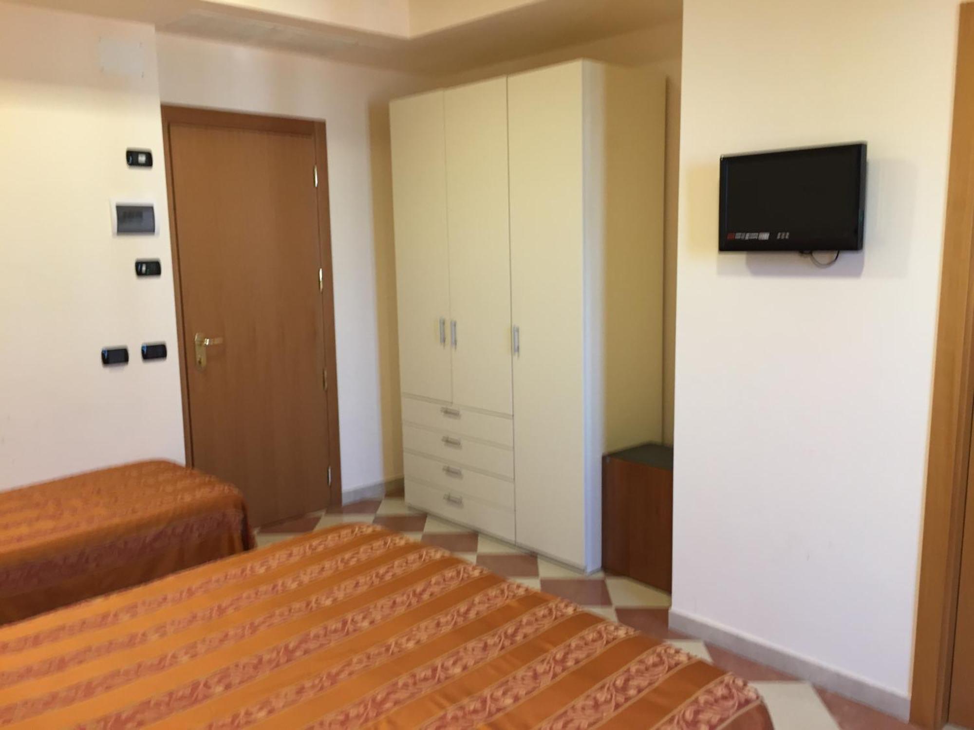 Hotel Fiorella 세니갈리아 객실 사진