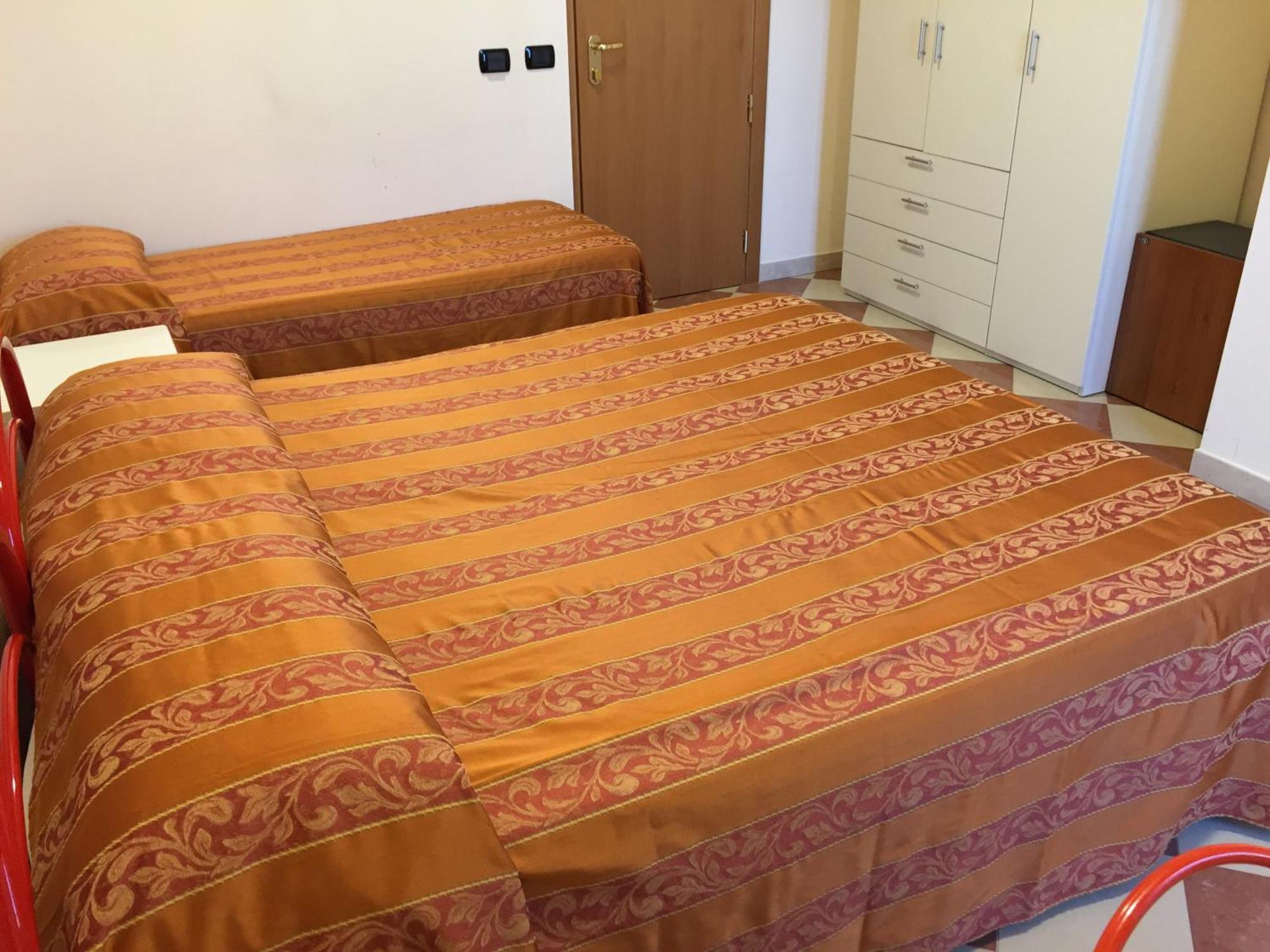 Hotel Fiorella 세니갈리아 객실 사진