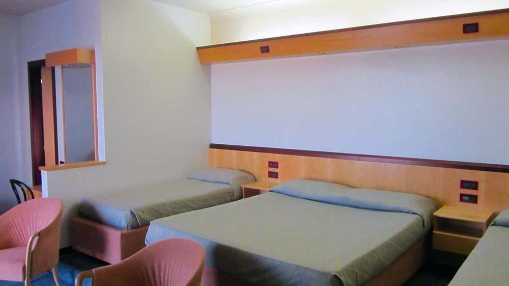 Hotel Fiorella 세니갈리아 외부 사진